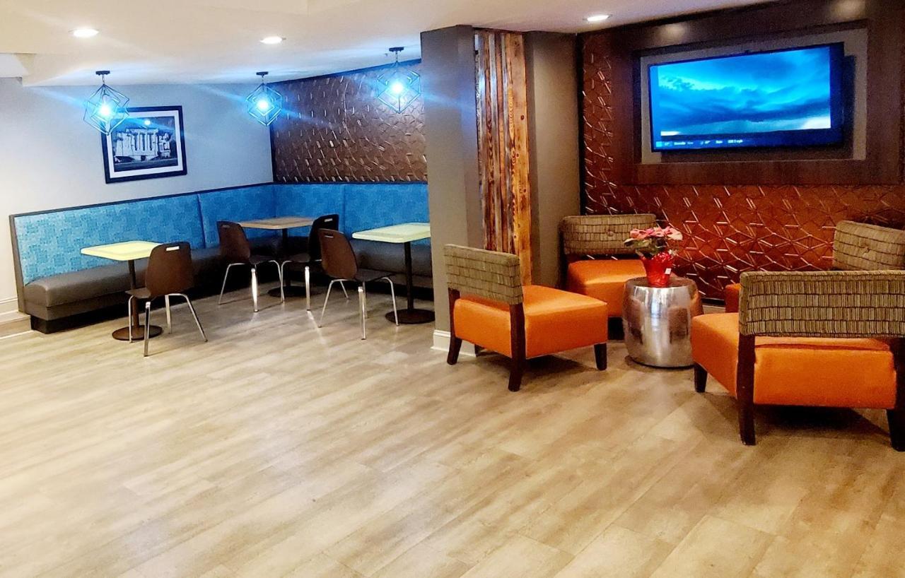 Super 8 By Wyndham Pigeon Forge-Emert St Ngoại thất bức ảnh