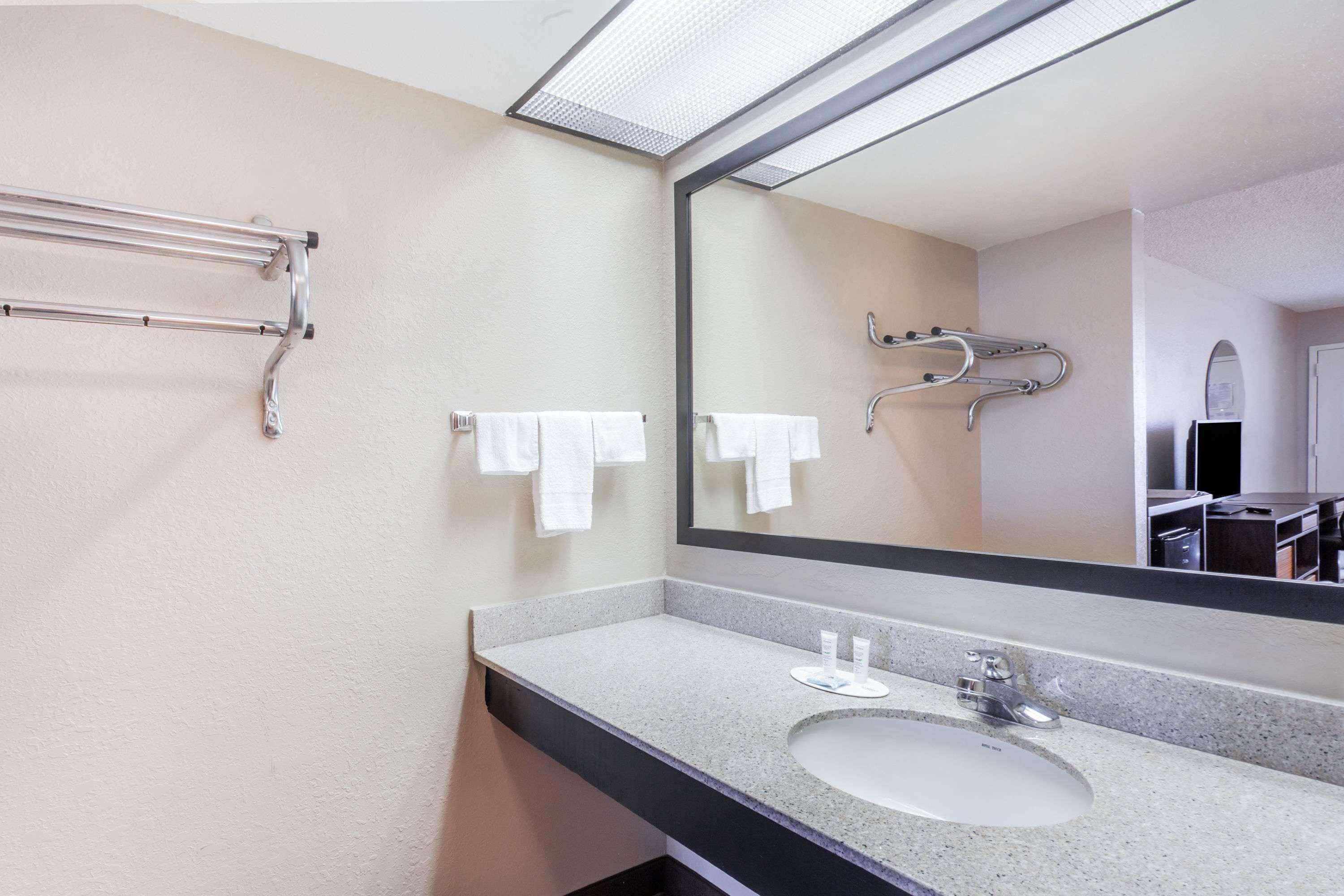 Super 8 By Wyndham Pigeon Forge-Emert St Ngoại thất bức ảnh