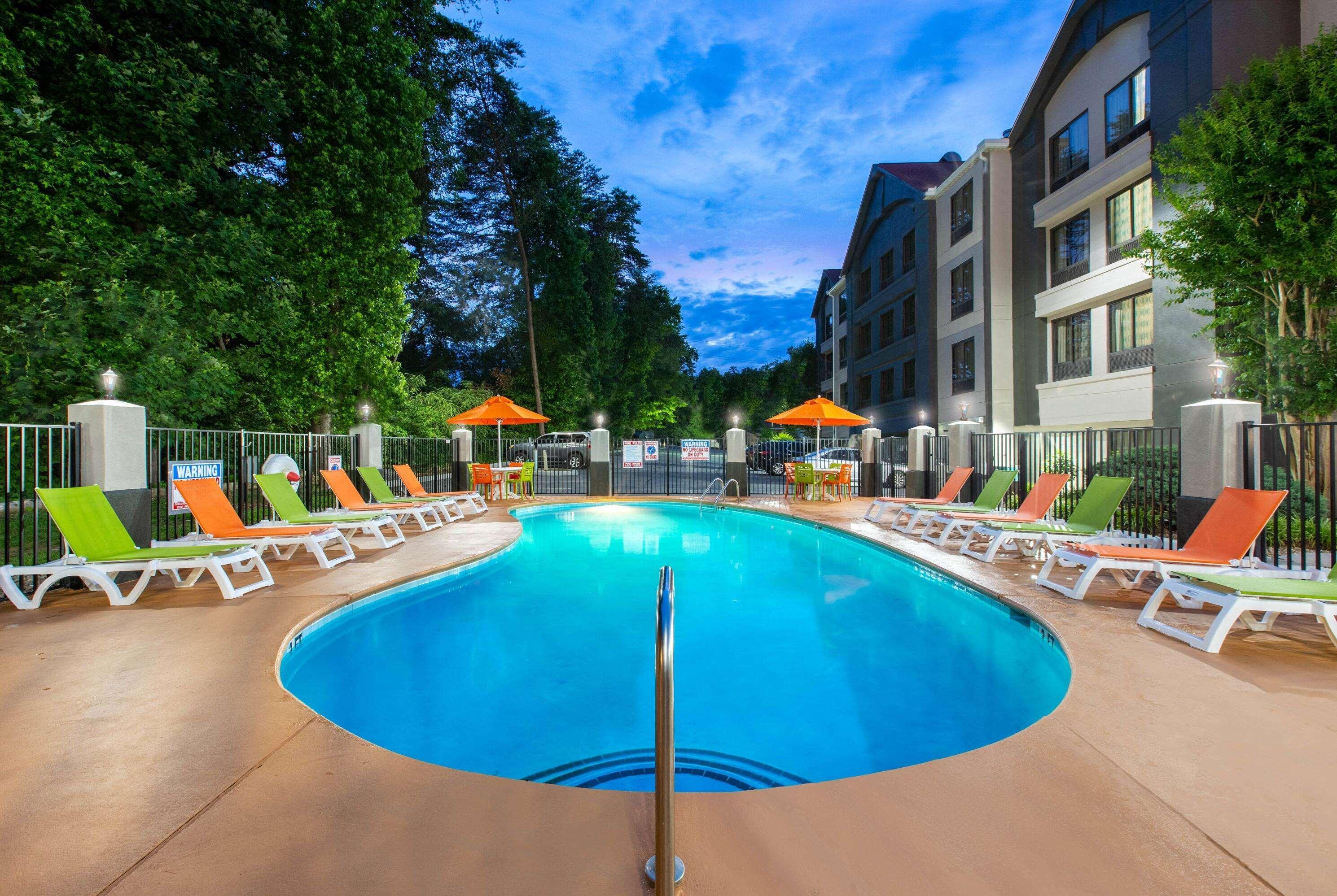 Super 8 By Wyndham Pigeon Forge-Emert St Ngoại thất bức ảnh