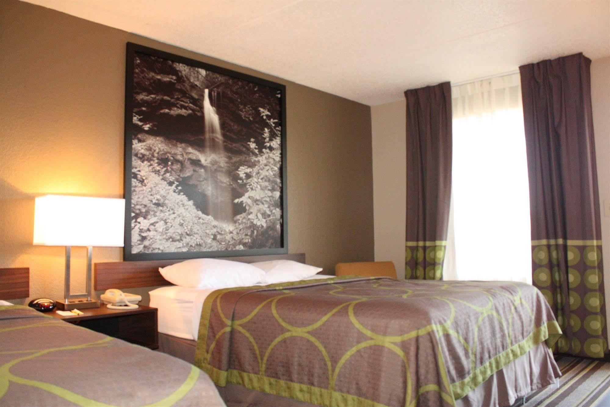 Super 8 By Wyndham Pigeon Forge-Emert St Ngoại thất bức ảnh
