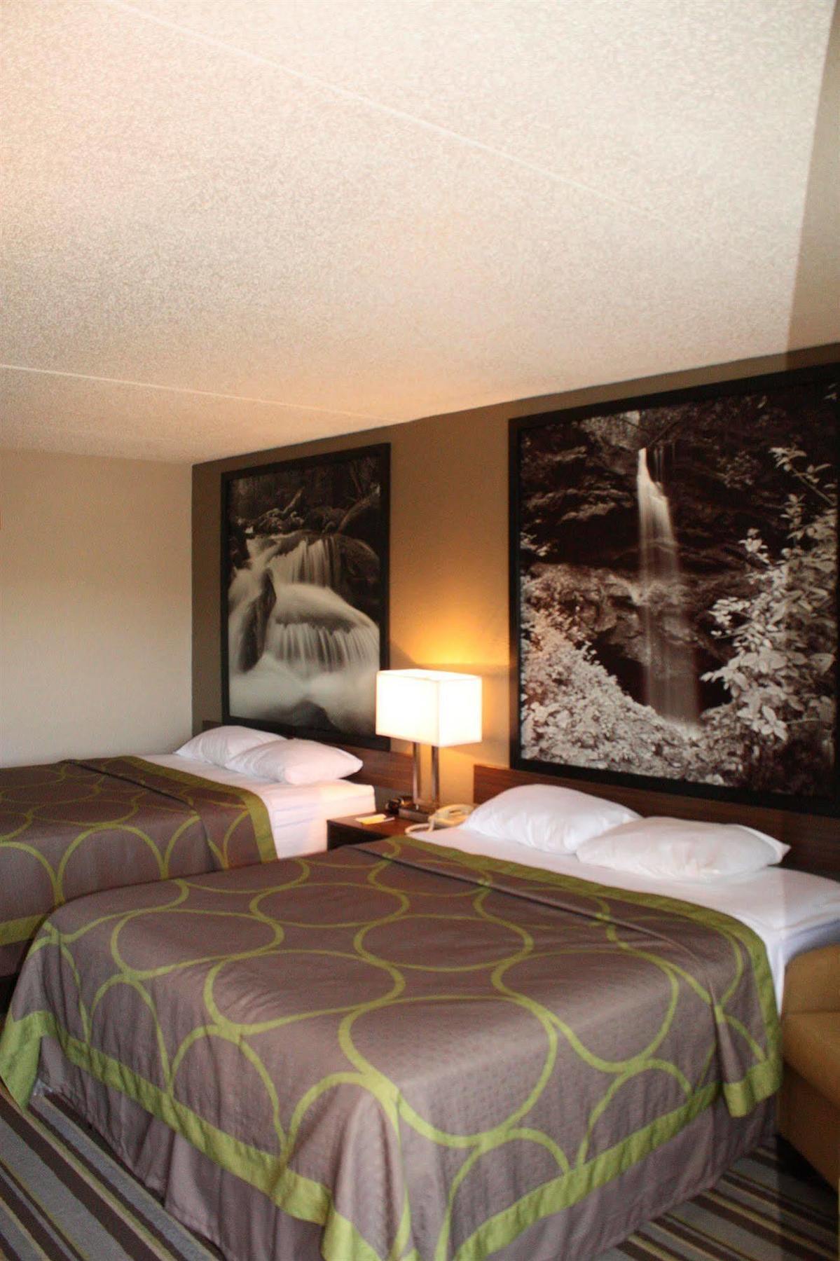 Super 8 By Wyndham Pigeon Forge-Emert St Ngoại thất bức ảnh