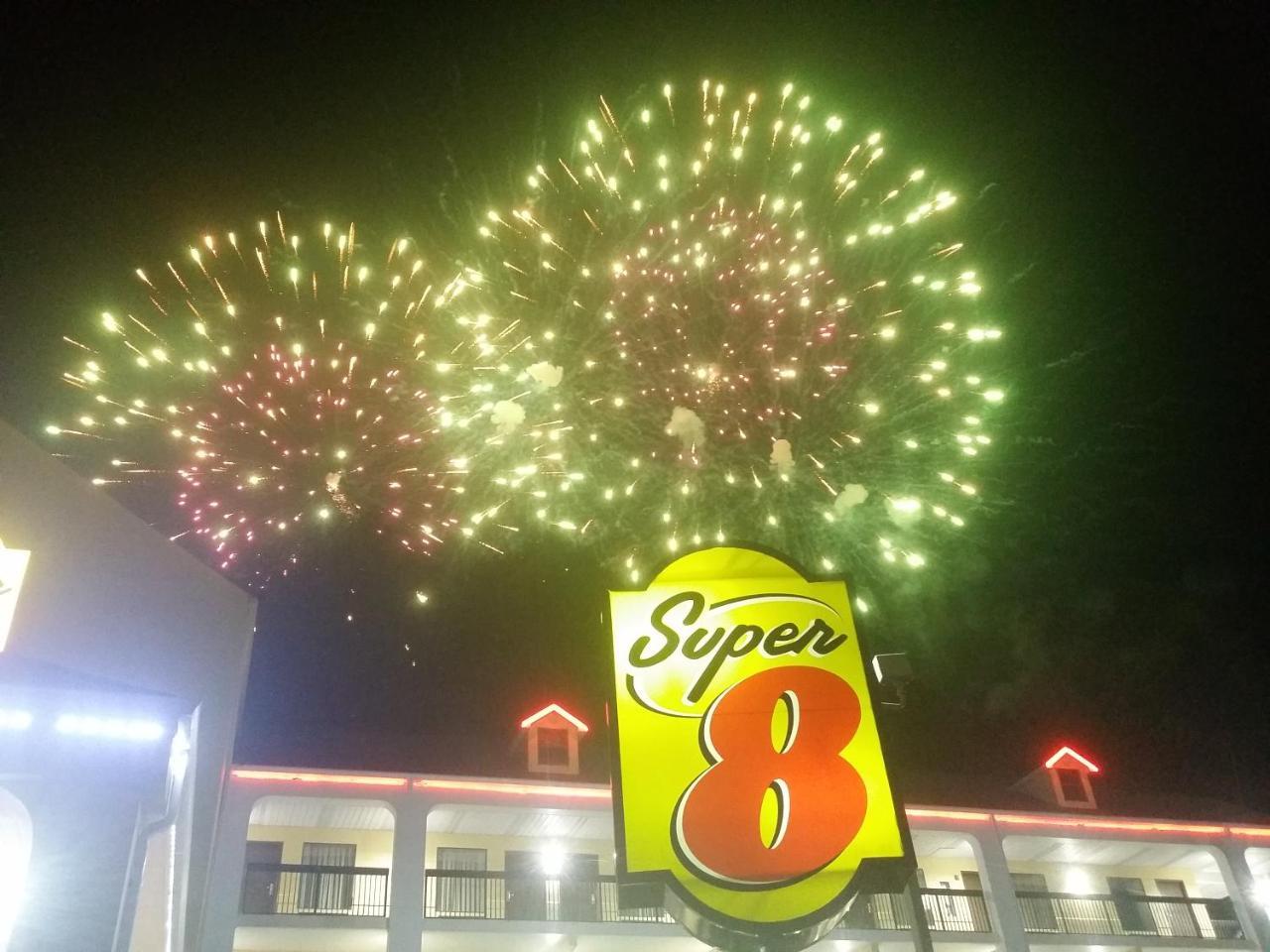 Super 8 By Wyndham Pigeon Forge-Emert St Ngoại thất bức ảnh
